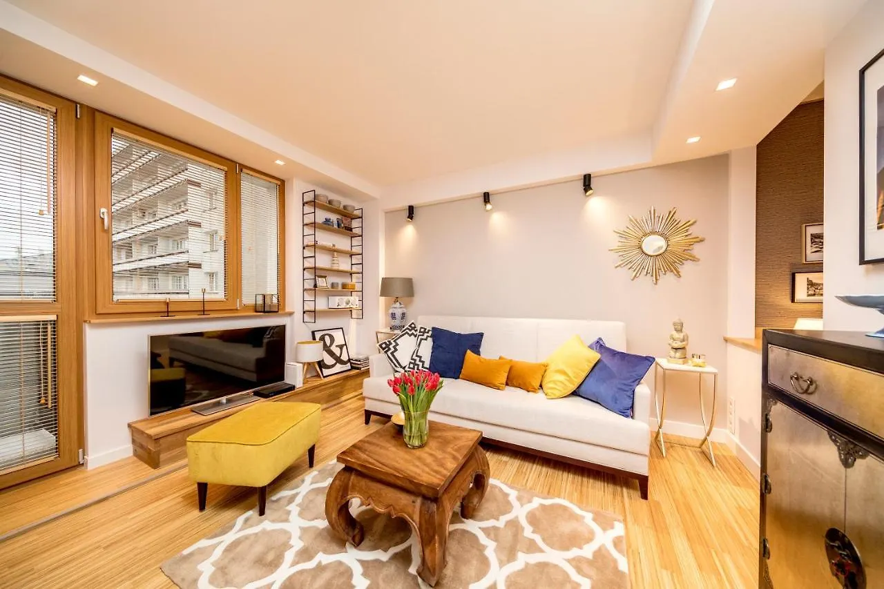 Golden Apartment With Air Condition By Your Freedom contacts