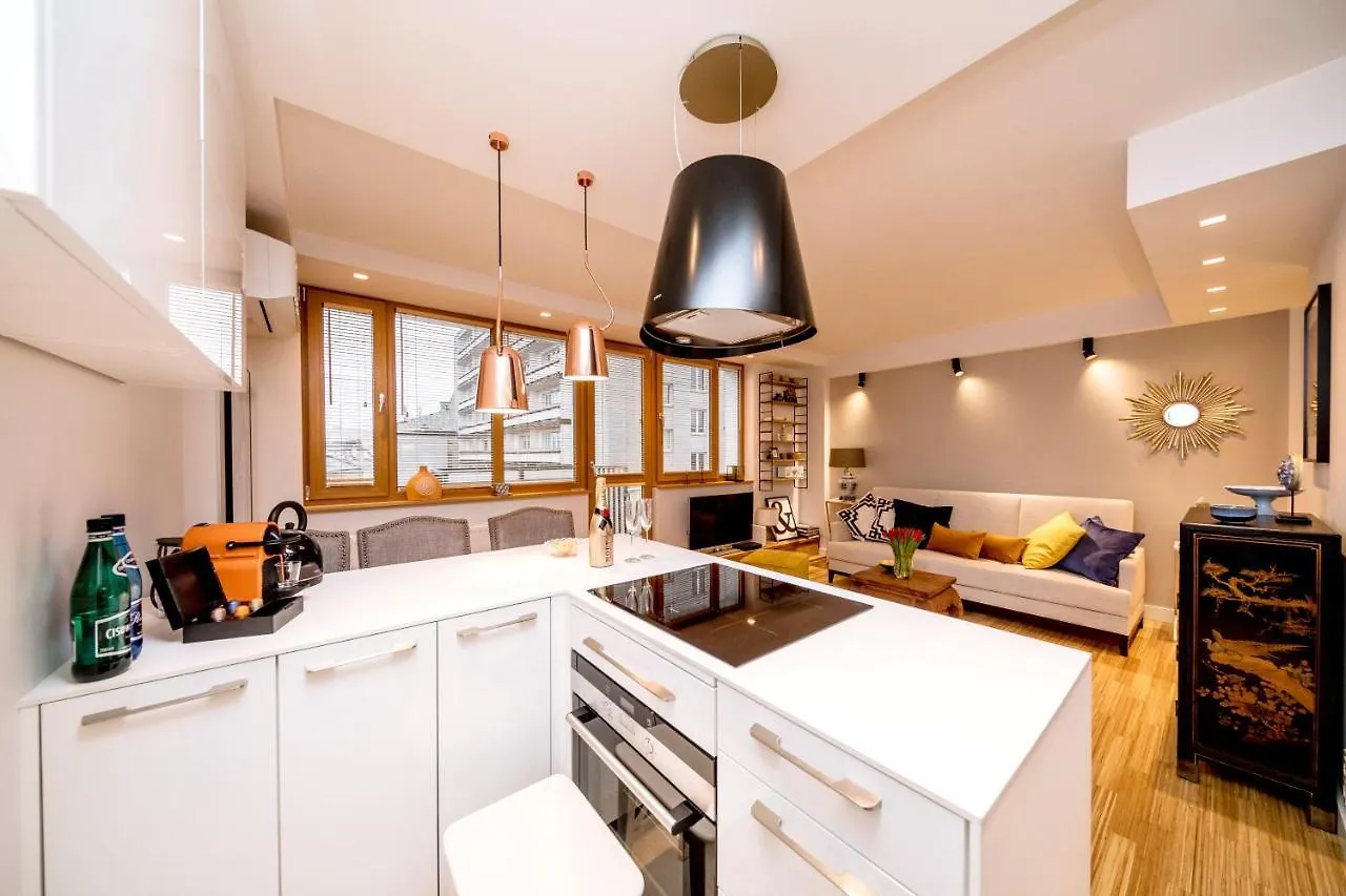 Golden Apartment With Air Condition By Your Freedom Warsaw